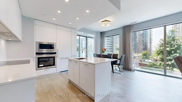 Additional image 8 of 1 Gloucester St Unit 715