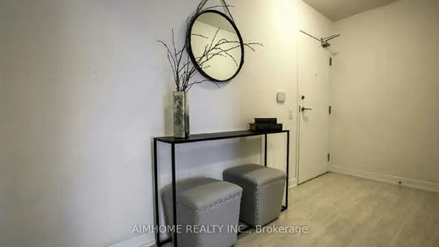 Additional image 2 of 19 Singer Crt Unit 921