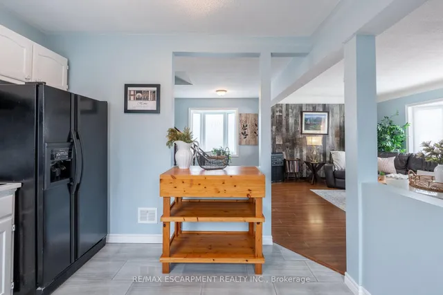 Additional image 14 of 668 Burgess Ave