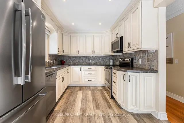 Additional image 15 of 103 Royal Palm Dr