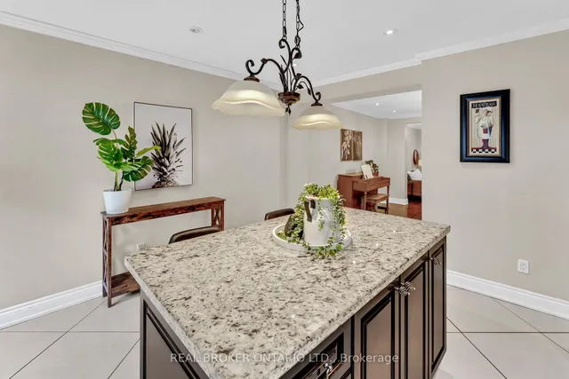 Additional image 13 of 20 Dunraven Dr