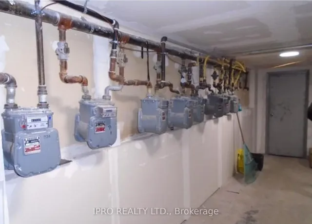 Additional image 9 of 835 King St