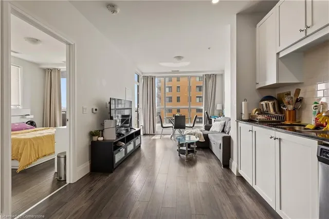 Additional image 3 of 104 Garment St Unit 1004