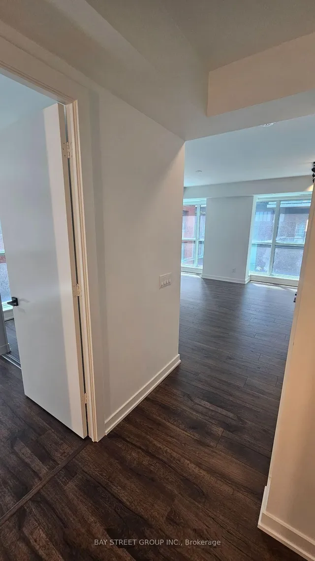 Additional image 12 of 327 King St Unit 703