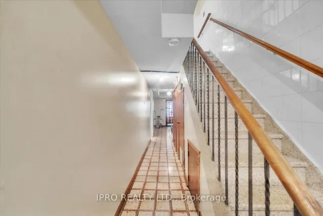 Additional image 14 of 562 harvie Ave