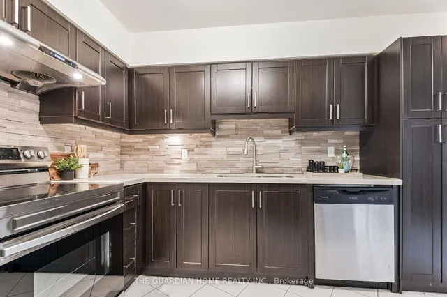 Additional image 20 of 175 bamburgh Circ Unit 707