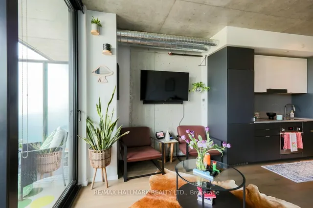 Additional image 14 of 21 Lawren Harris Sq Unit 407