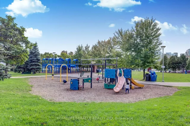 Additional image 30 of 38 Lee Centre Dr Unit 712