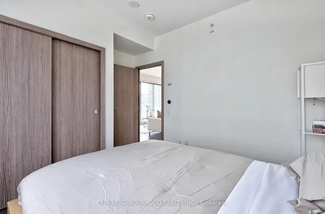 Additional image 12 of 19 Bathurst St Unit 2111