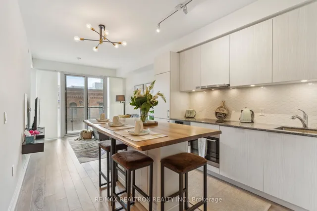 Additional image 7 of 158 Front St Unit 325