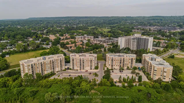 Additional image 37 of 2085 Amherst Heights Dr Unit 401