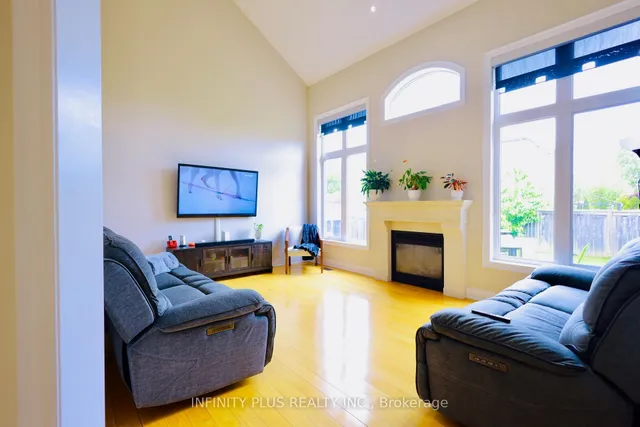 Additional image 6 of 3 Lacoste Blvd