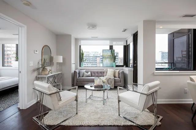 Additional image 4 of 400 Wellington St Unit 1001