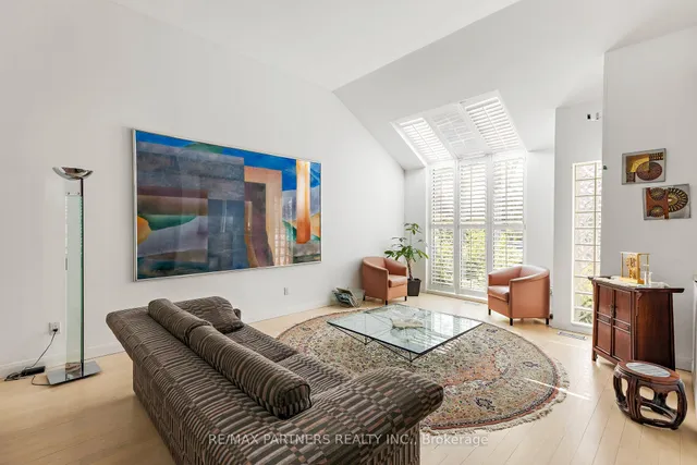 Additional image 8 of 382 Parkview Ave