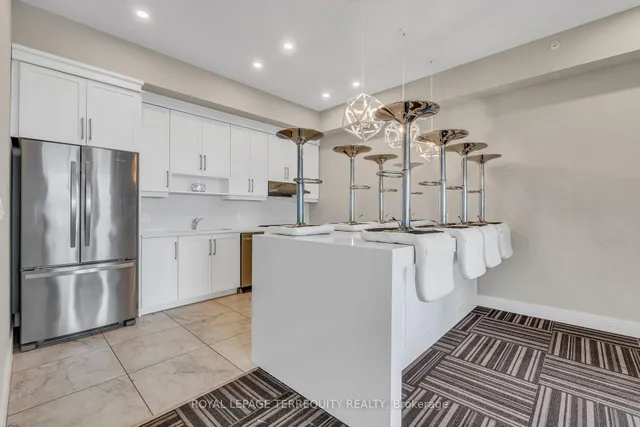 Additional image 25 of 650 Sauve St Unit 412