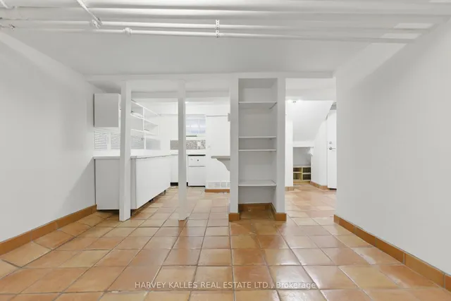 Additional image 30 of 24 Yonge Blvd