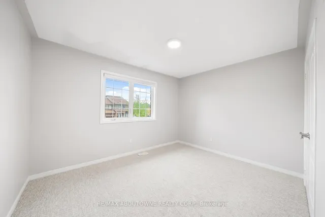 Additional image 33 of 71 Cobblehill Cres