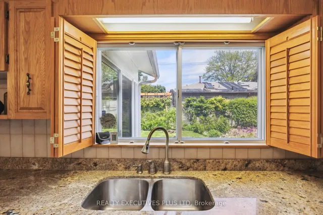 Additional image 11 of 10 Pergola Rd