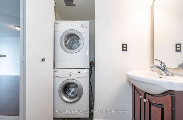 Additional image 15 of 1001 Bay St Unit 2616