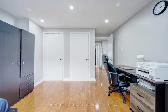 Additional image 28 of 27 Denlow Dr