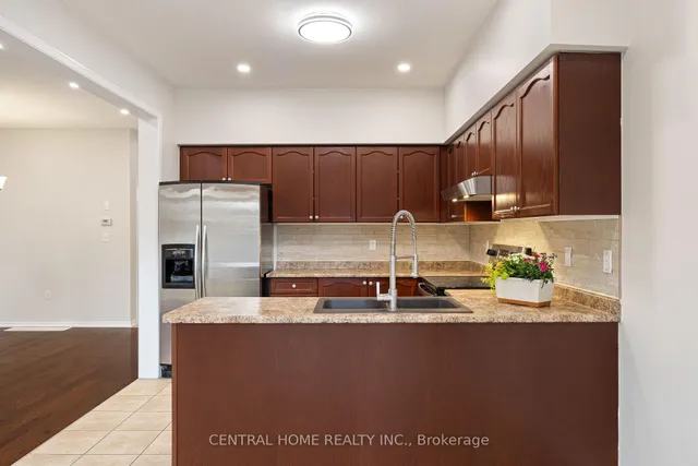 Additional image 11 of 165 Palacebeach Tr