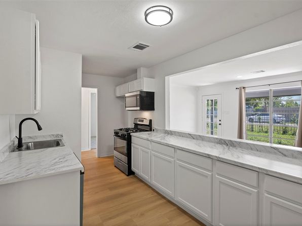 7817 Woodlyn Rd, Houston, TX 77028