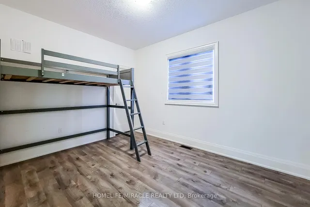 Additional image 44 of 205 Agro St