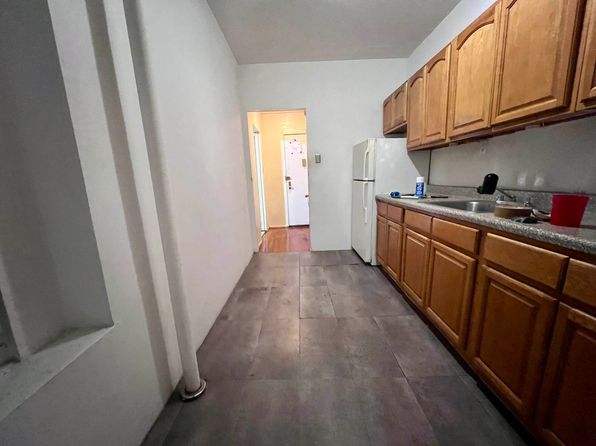 4 Bogardus Pl #6G, New York, NY 10040