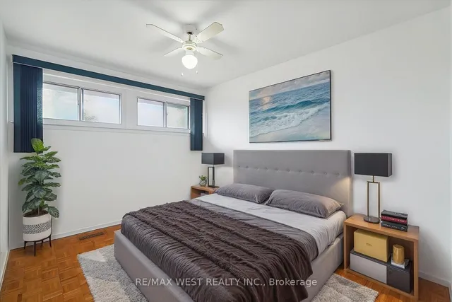 Additional image 7 of 737 Military Tr