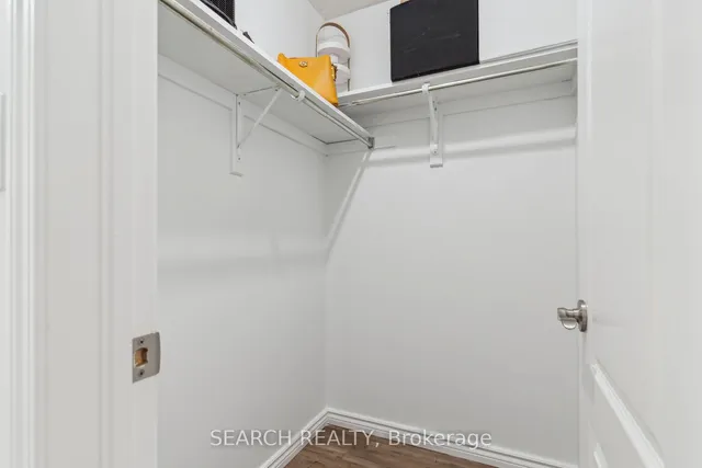 Additional image 19 of 1078 Barclay Circ