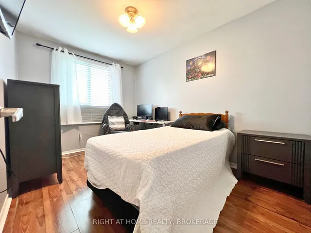 Additional image 13 of 25 Baronwood Crt