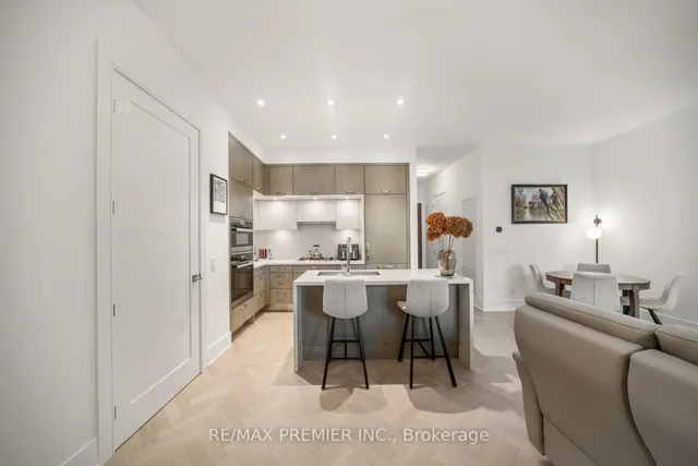 Additional image 16 of 455 Wellington St Unit 301