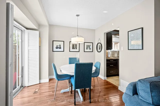 Additional image 8 of 5255 Lakeshore Rd Unit 49