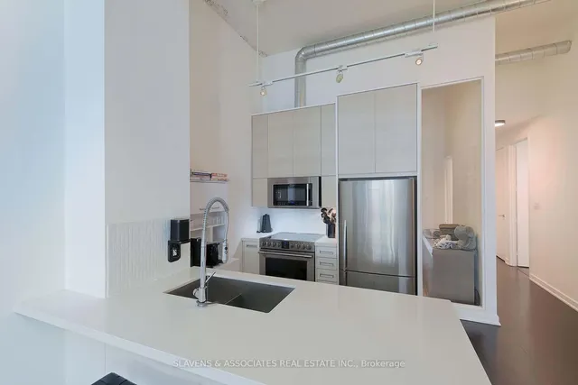 Additional image 20 of 380 Macpherson Ave Unit 408