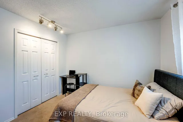 Additional image 30 of 113 Oneida Pl