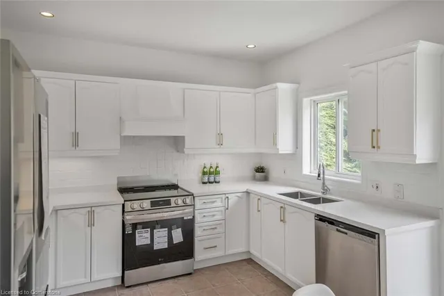 Additional image 19 of 5228 Garland Cres