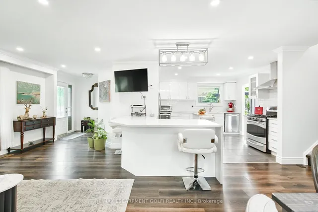 Additional image 9 of 3202 Centennial Dr