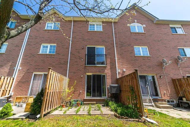 Additional image 4 of 2780 Eglinton Ave Unit 3