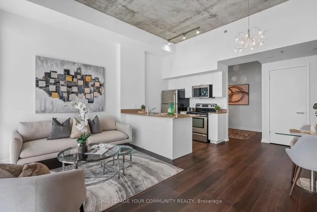 Additional image 11 of 375 King St Unit 1706