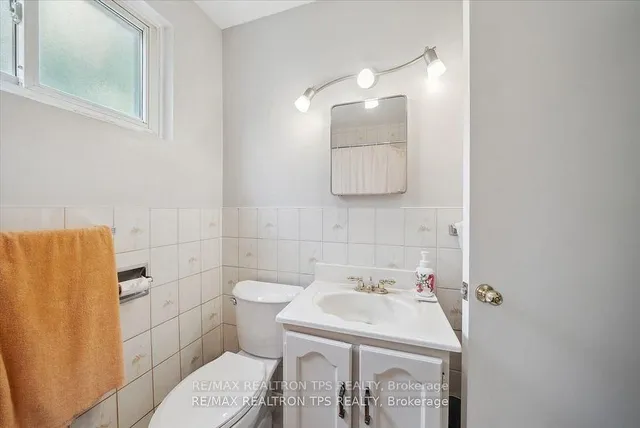 Additional image 18 of 43 Gondola Cres