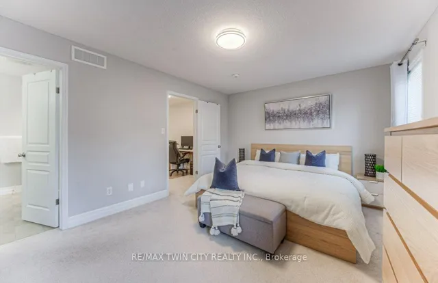 Additional image 30 of 63 GRAND FLATS Tr