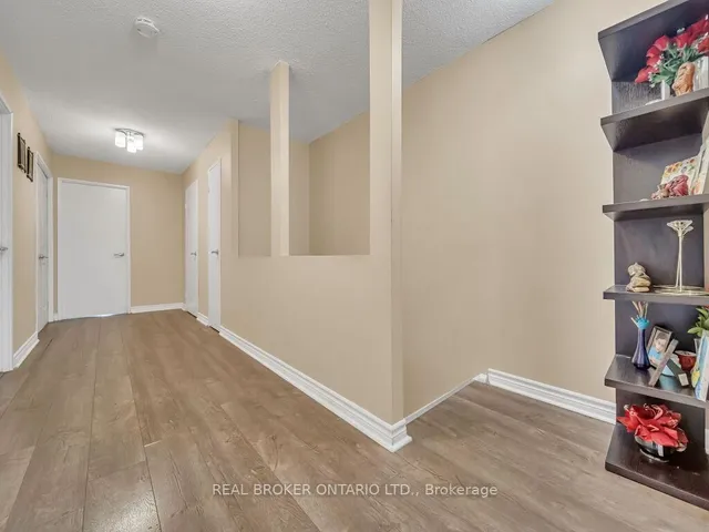 Additional image 18 of 1050 Falgarwood Dr Unit 128