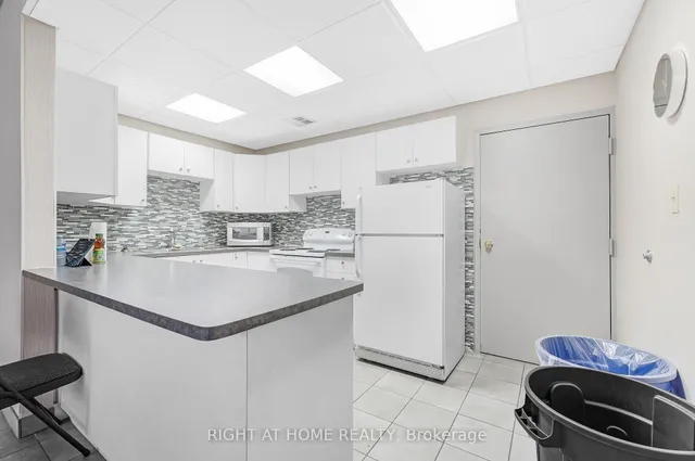 Additional image 4 of 1250 Bridletowne Circ Unit 901