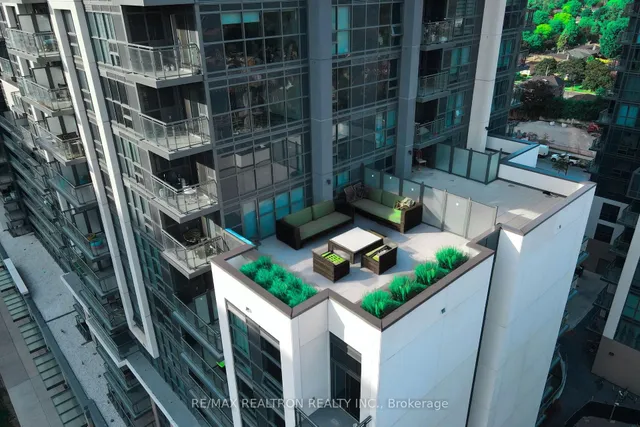 Additional image 3 of 20 Meadowglen Pl Unit 906