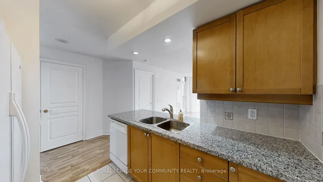 Additional image 26 of 10 Northtown Way Unit 607