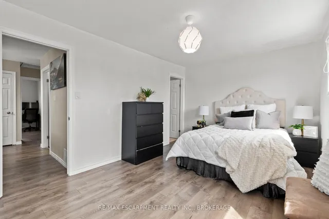 Additional image 17 of 64 Athenia Dr