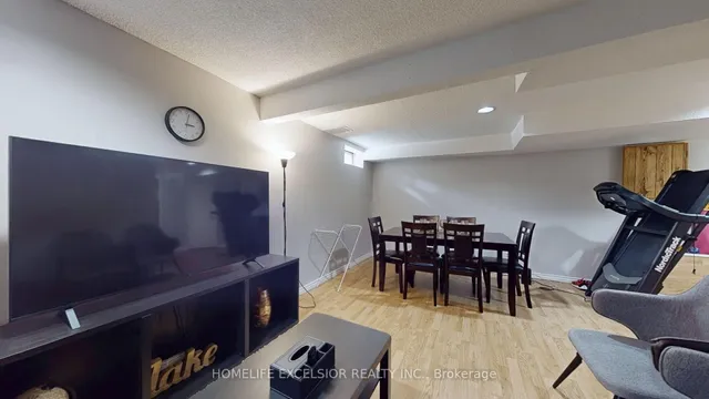 Additional image 24 of 618 Barton St Unit 33