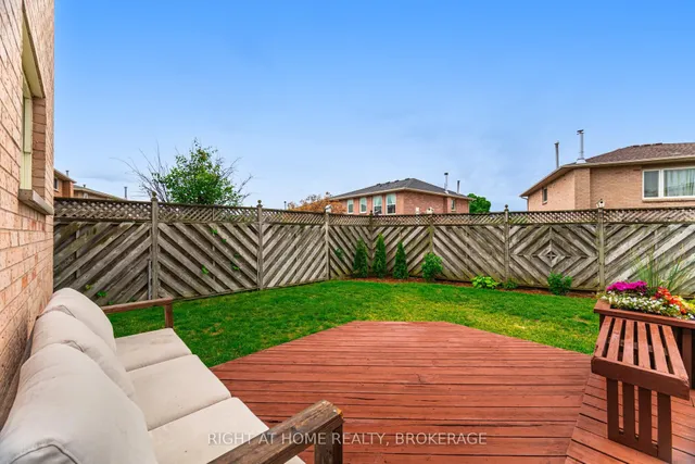 Additional image 31 of 172 Merrilee Cres