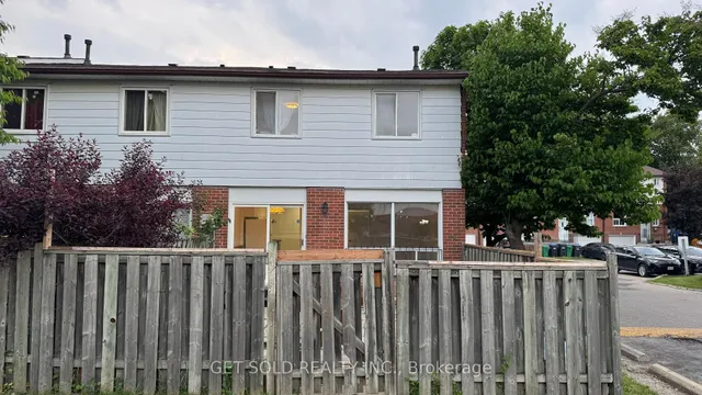 Additional image 2 of 7560 Goreway Dr Unit 30