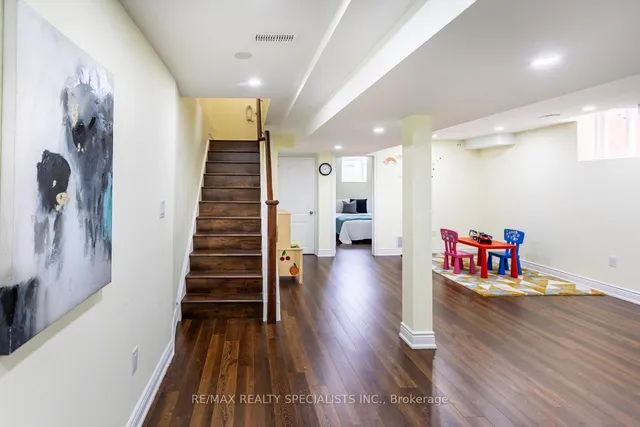 Additional image 33 of 74 Sahara Tr